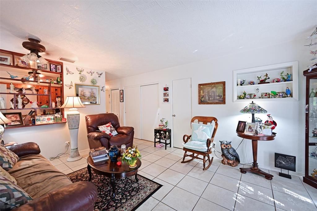 For Sale: $375,000 (3 beds, 0 baths, 1889 Square Feet)