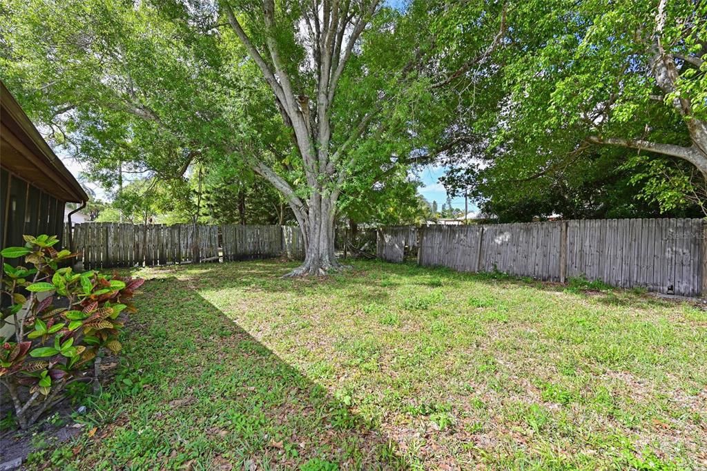 For Sale: $375,000 (3 beds, 0 baths, 1889 Square Feet)