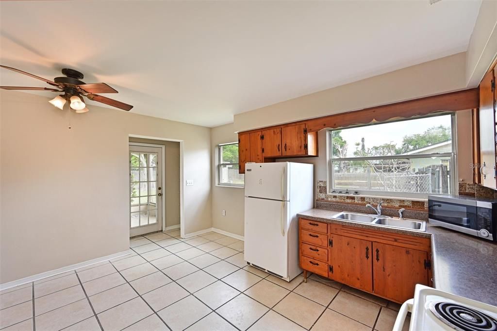 For Sale: $375,000 (3 beds, 0 baths, 1889 Square Feet)