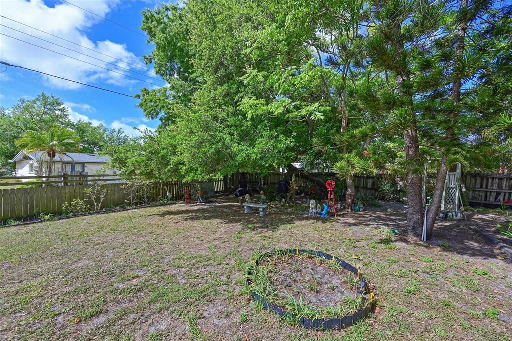 For Sale: $375,000 (3 beds, 0 baths, 1889 Square Feet)