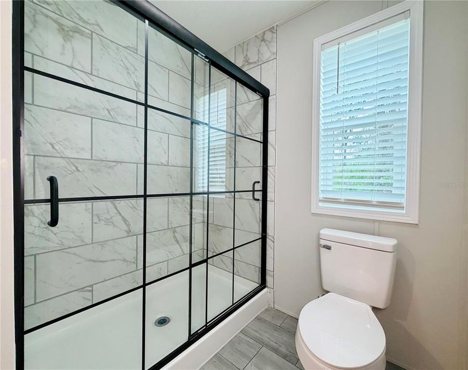 For Sale: $224,000 (3 beds, 2 baths, 1280 Square Feet)