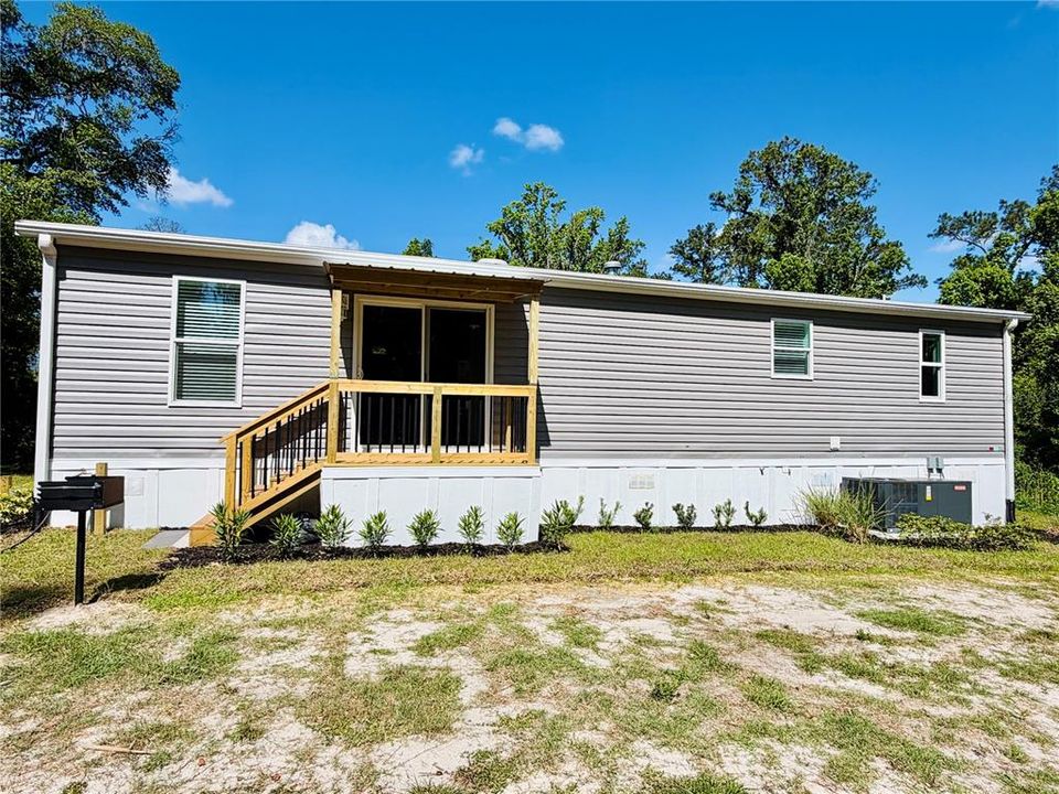 For Sale: $224,000 (3 beds, 2 baths, 1280 Square Feet)