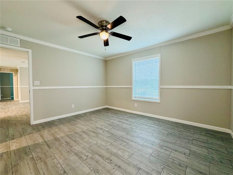 For Sale: $224,000 (3 beds, 2 baths, 1280 Square Feet)
