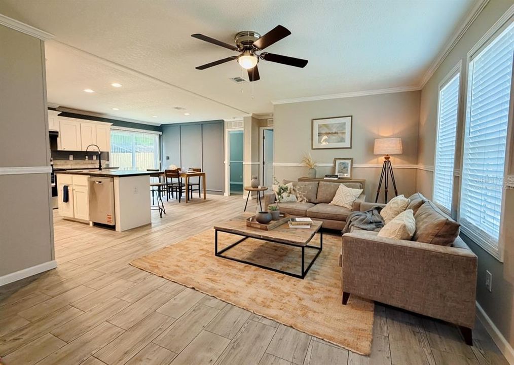 For Sale: $224,000 (3 beds, 2 baths, 1280 Square Feet)