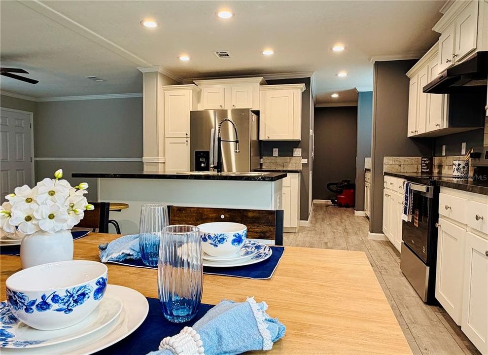 For Sale: $224,000 (3 beds, 2 baths, 1280 Square Feet)