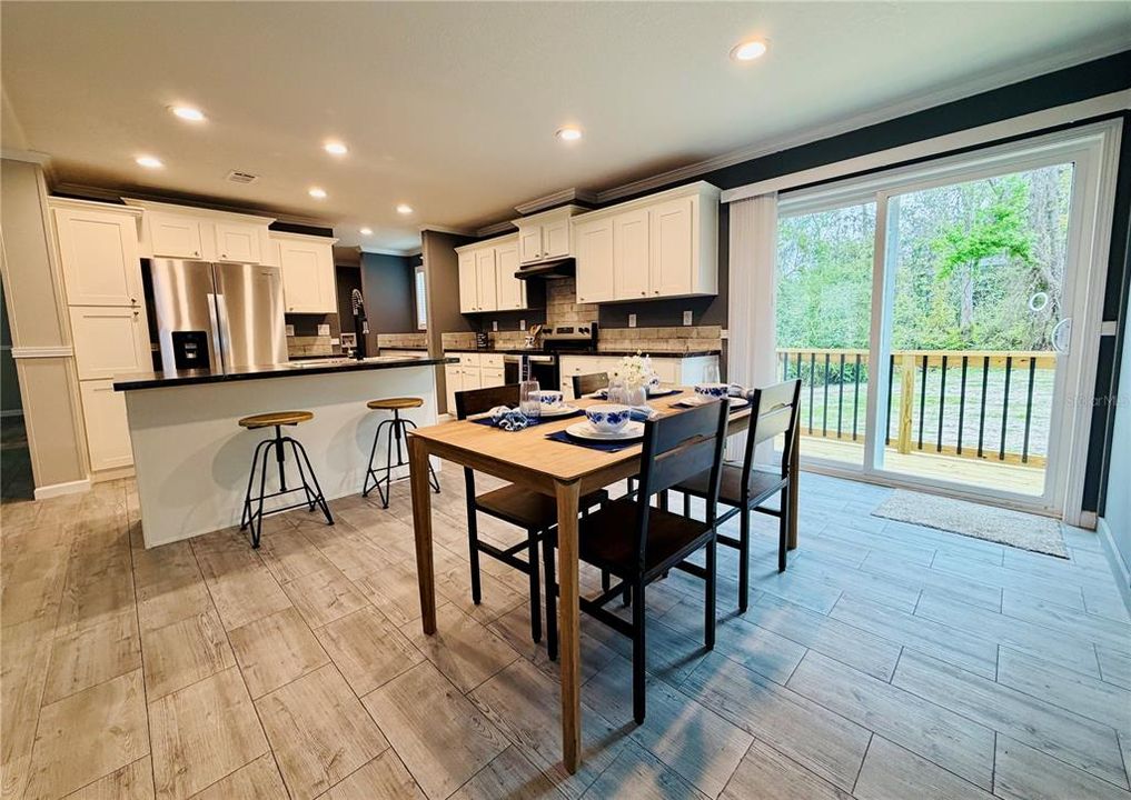 For Sale: $224,000 (3 beds, 2 baths, 1280 Square Feet)