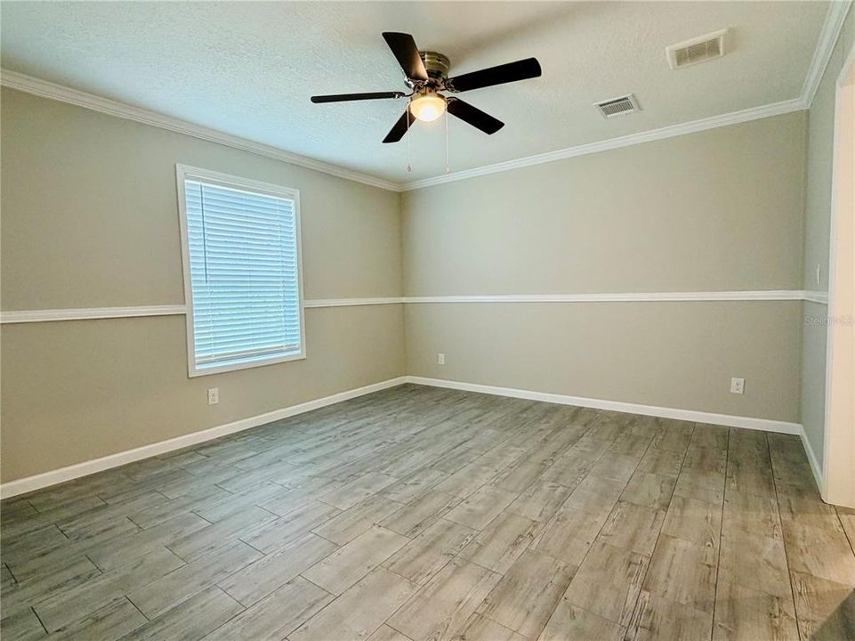 For Sale: $224,000 (3 beds, 2 baths, 1280 Square Feet)