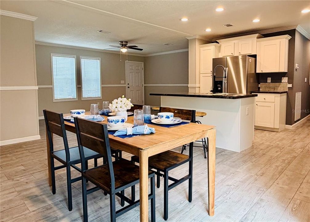 For Sale: $224,000 (3 beds, 2 baths, 1280 Square Feet)