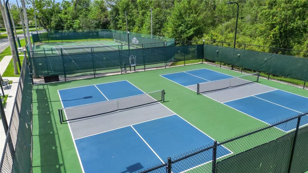 На продажу: $250,000 (2 спален, 2 ванн, 1212 Квадратных фут)