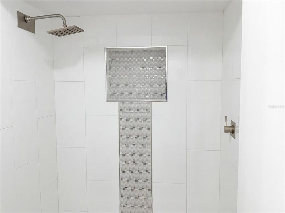 На продажу: $171,000 (2 спален, 2 ванн, 1038 Квадратных фут)