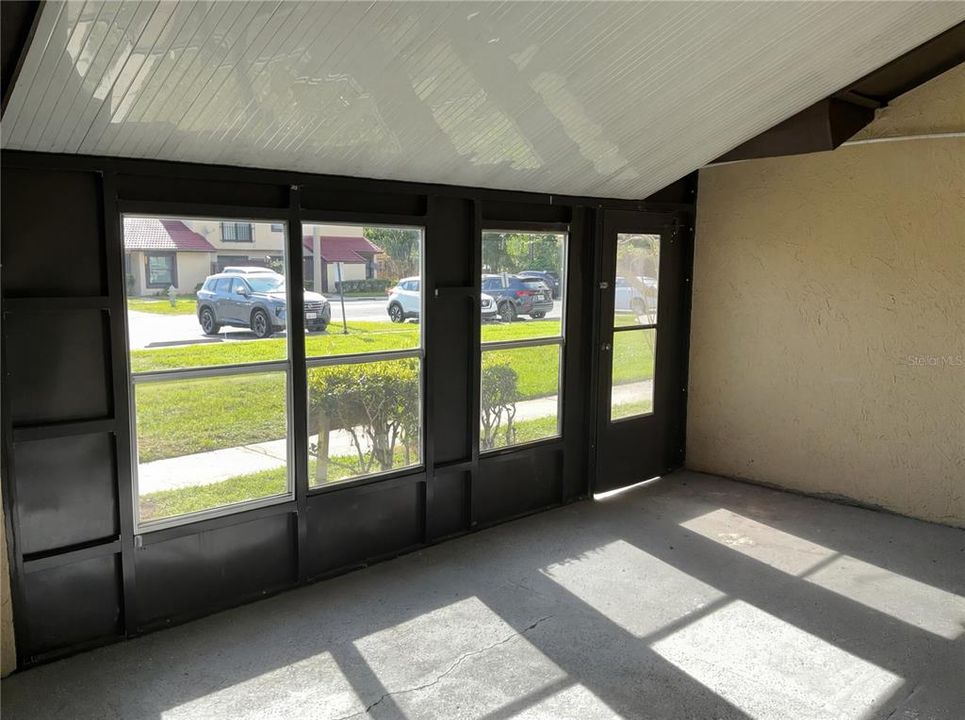 На продажу: $171,000 (2 спален, 2 ванн, 1038 Квадратных фут)
