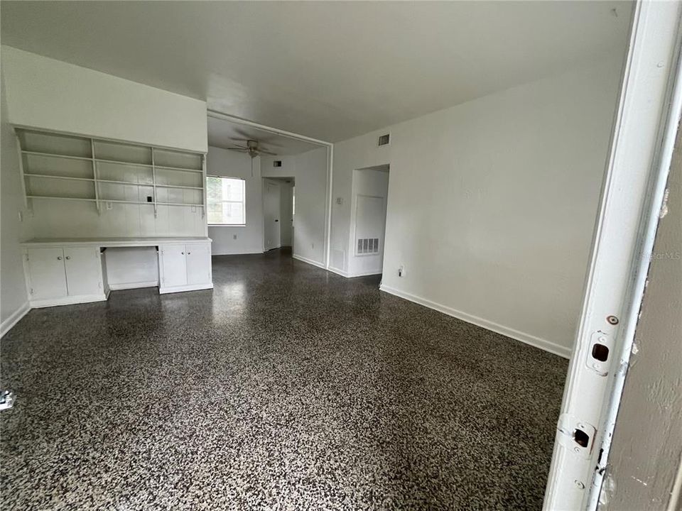 En Venta: $575,000 (6 camas, 4 baños, 2018 Pies cuadrados)