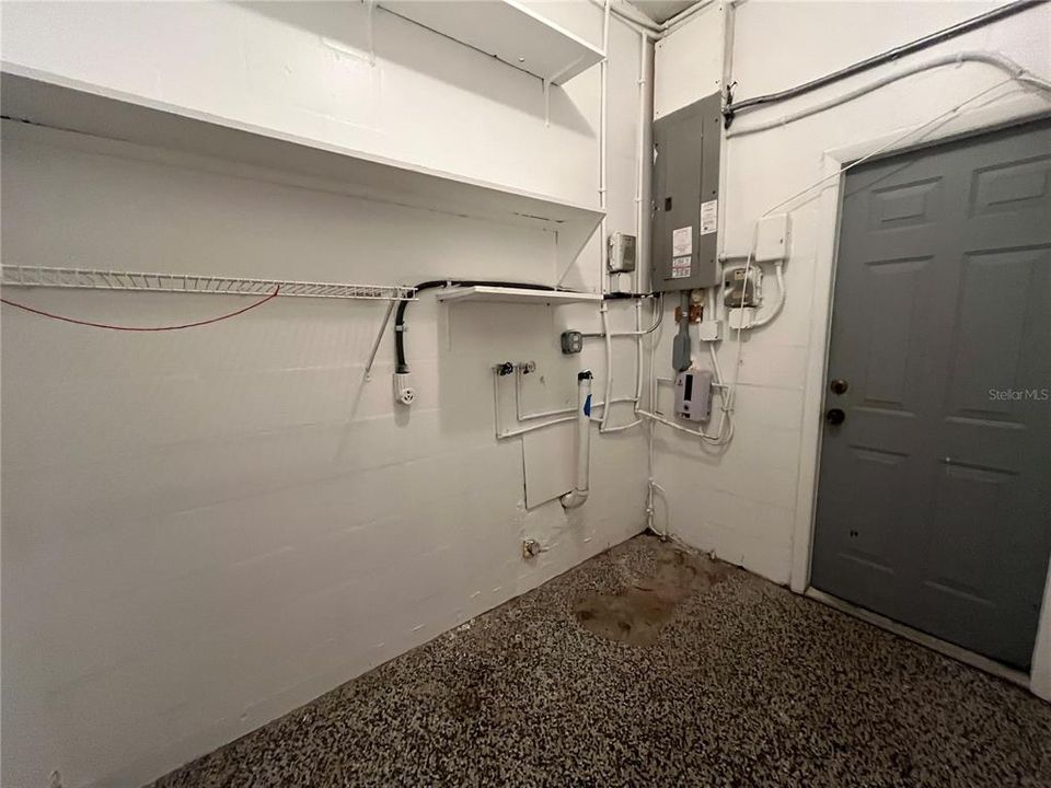 En Venta: $575,000 (6 camas, 4 baños, 2018 Pies cuadrados)