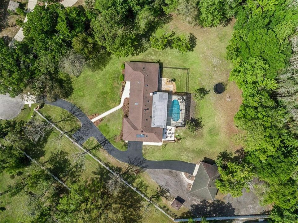 En Venta: $1,187,000 (4 camas, 2 baños, 3010 Pies cuadrados)