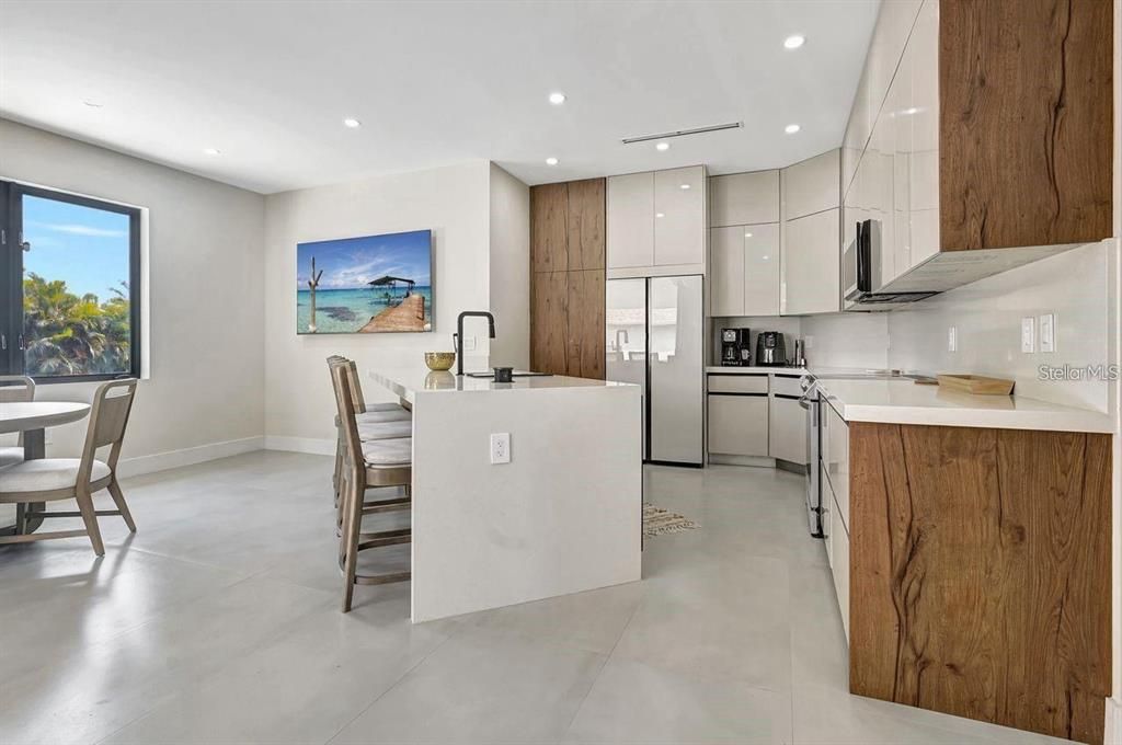 En Venta: $475,000 (3 camas, 3 baños, 1826 Pies cuadrados)
