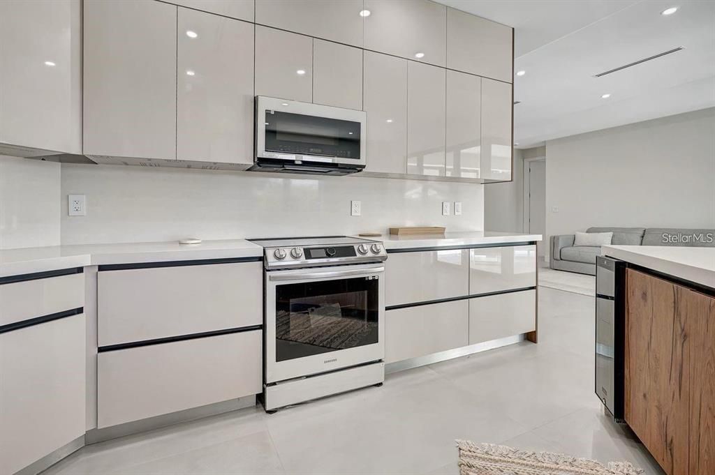 En Venta: $475,000 (3 camas, 3 baños, 1826 Pies cuadrados)