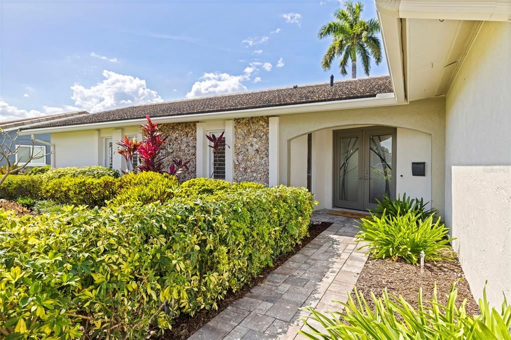 Activo con contrato: $1,389,000 (4 camas, 3 baños, 2198 Pies cuadrados)