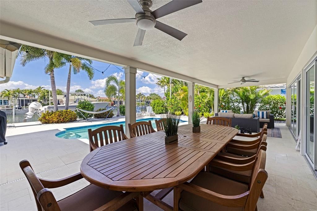 Activo con contrato: $1,389,000 (4 camas, 3 baños, 2198 Pies cuadrados)