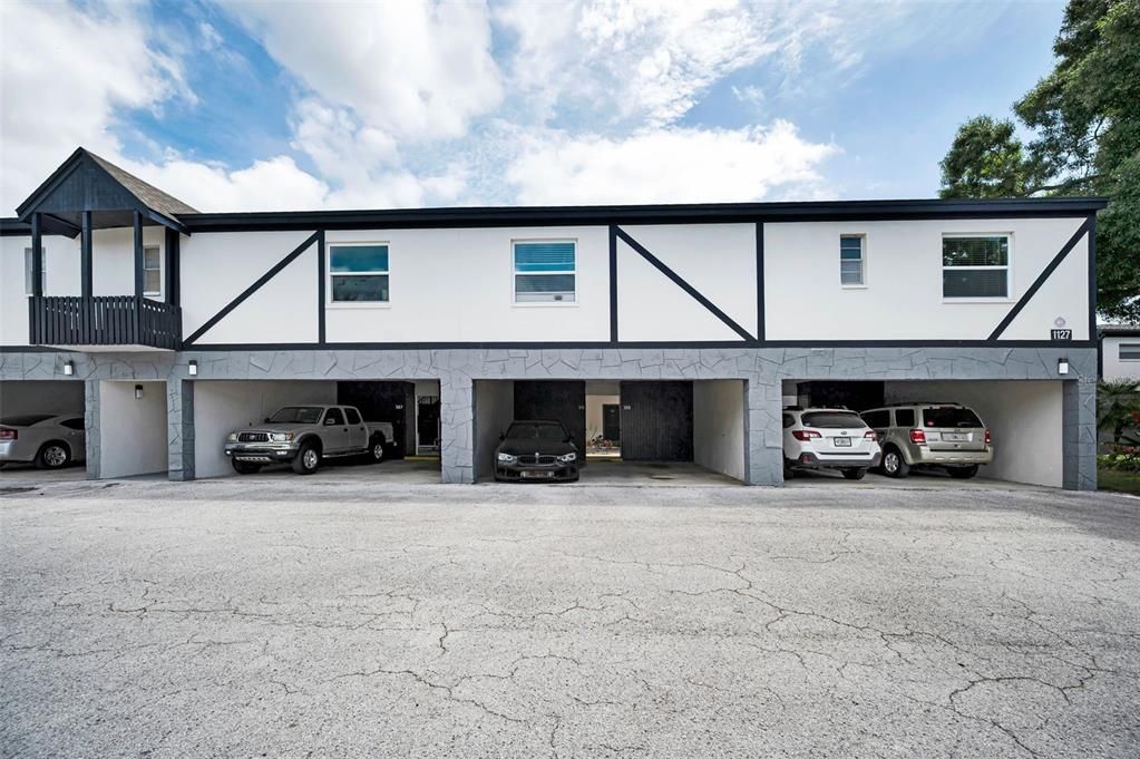 待售: $165,000 (2 贝兹, 1 浴室, 1010 平方英尺)