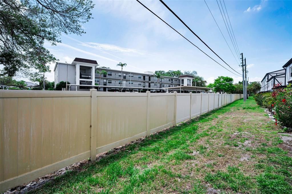 待售: $165,000 (2 贝兹, 1 浴室, 1010 平方英尺)