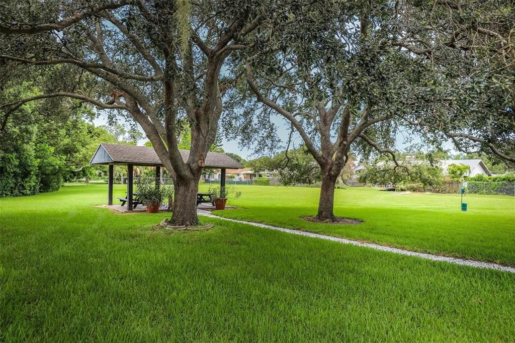 待售: $165,000 (2 贝兹, 1 浴室, 1010 平方英尺)