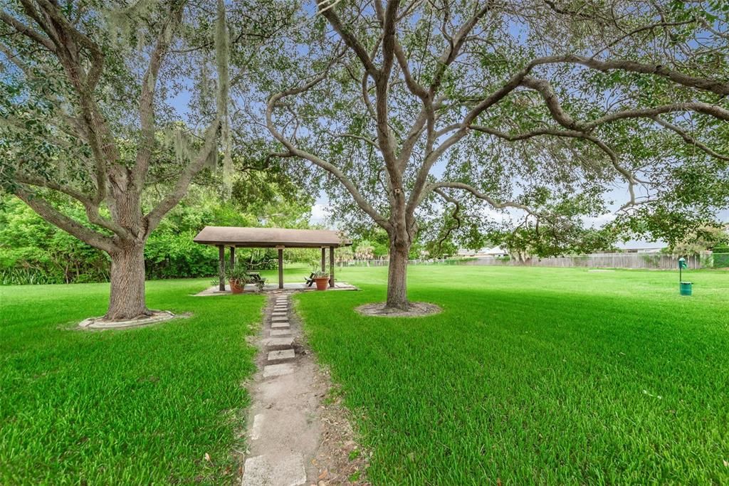 待售: $165,000 (2 贝兹, 1 浴室, 1010 平方英尺)