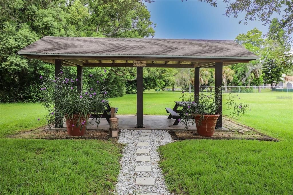 待售: $165,000 (2 贝兹, 1 浴室, 1010 平方英尺)