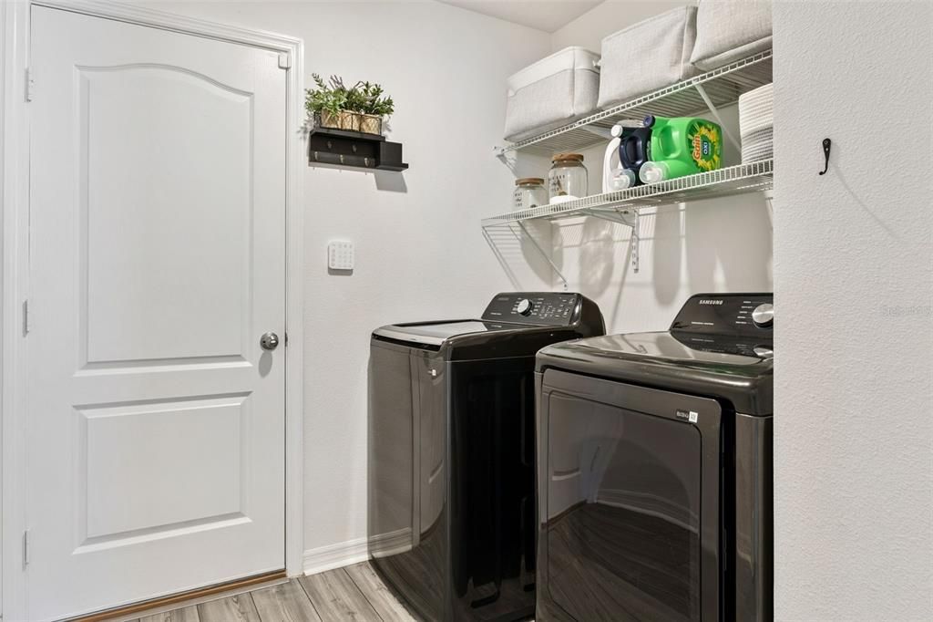 Activo con contrato: $250,000 (4 camas, 2 baños, 1684 Pies cuadrados)