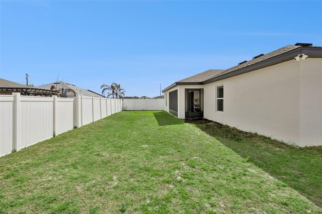 Activo con contrato: $250,000 (4 camas, 2 baños, 1684 Pies cuadrados)