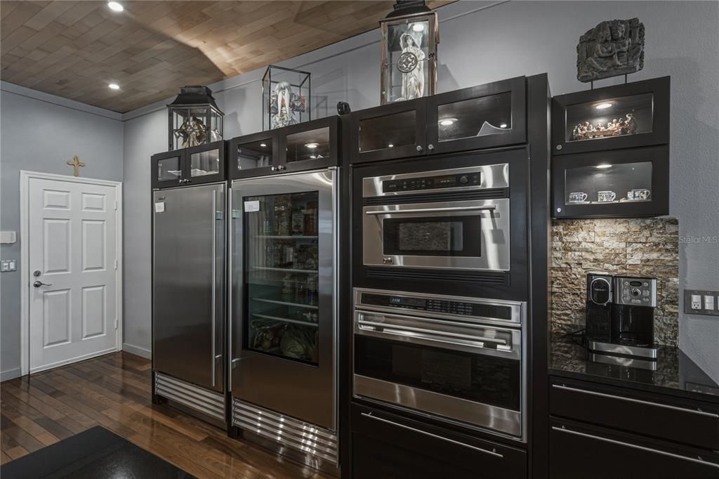 На продажу: $599,999 (3 спален, 2 ванн, 2218 Квадратных фут)