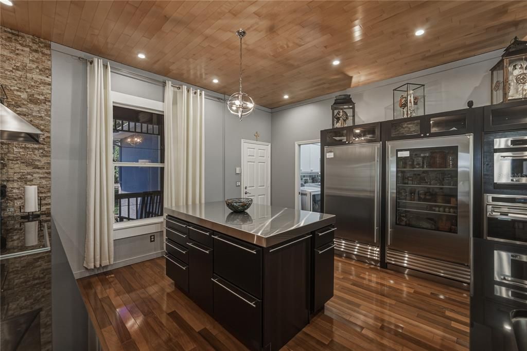 На продажу: $599,999 (3 спален, 2 ванн, 2218 Квадратных фут)