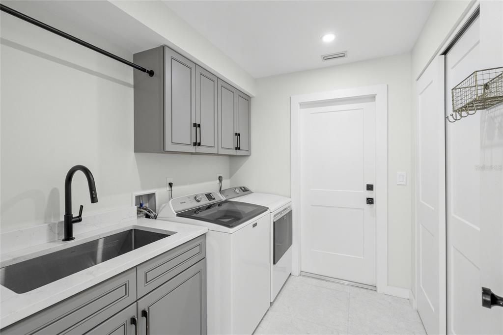 For Sale: $1,199,000 (3 beds, 2 baths, 2830 Square Feet)