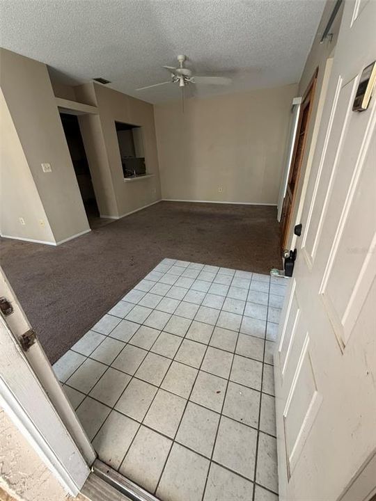 For Rent: $1,750 (2 beds, 1 baths, 1100 Square Feet)