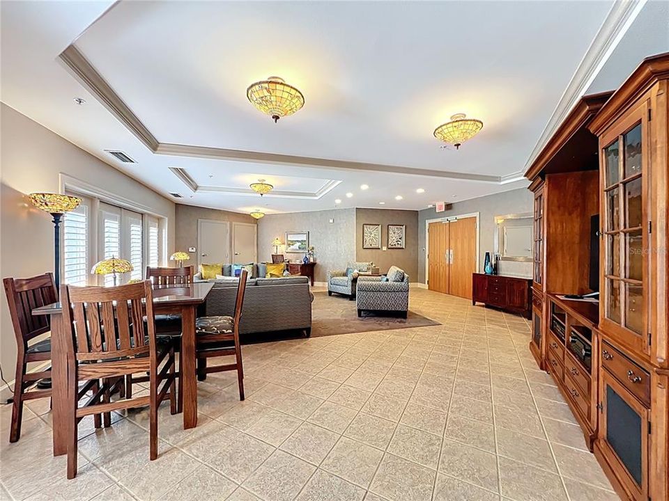 En Venta: $339,000 (1 camas, 1 baños, 914 Pies cuadrados)