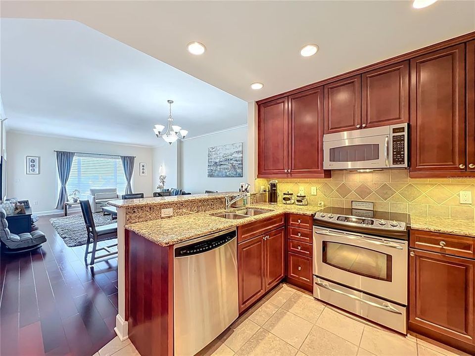 En Venta: $339,000 (1 camas, 1 baños, 914 Pies cuadrados)