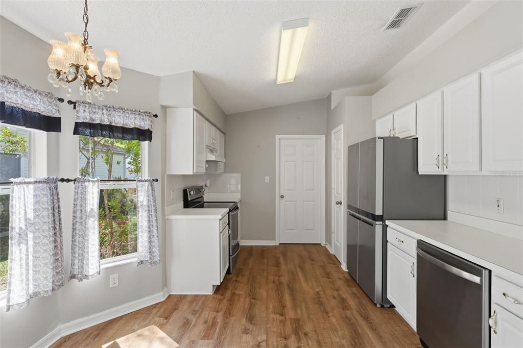 Activo con contrato: $239,000 (2 camas, 2 baños, 1456 Pies cuadrados)