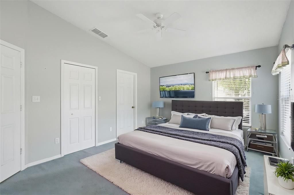 Activo con contrato: $239,000 (2 camas, 2 baños, 1456 Pies cuadrados)