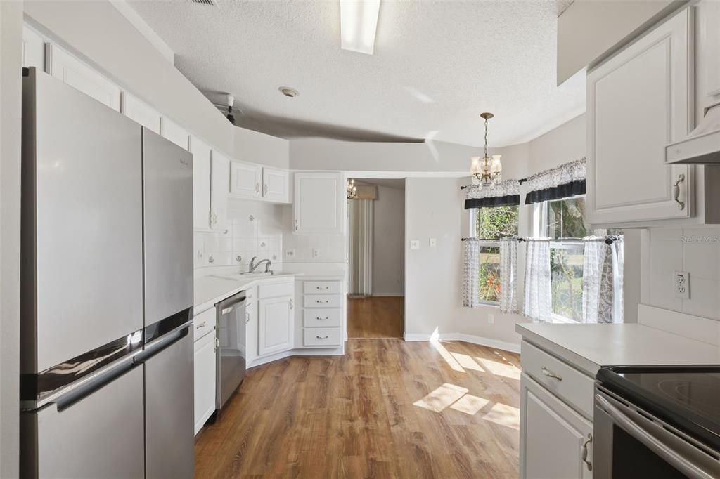 Activo con contrato: $239,000 (2 camas, 2 baños, 1456 Pies cuadrados)
