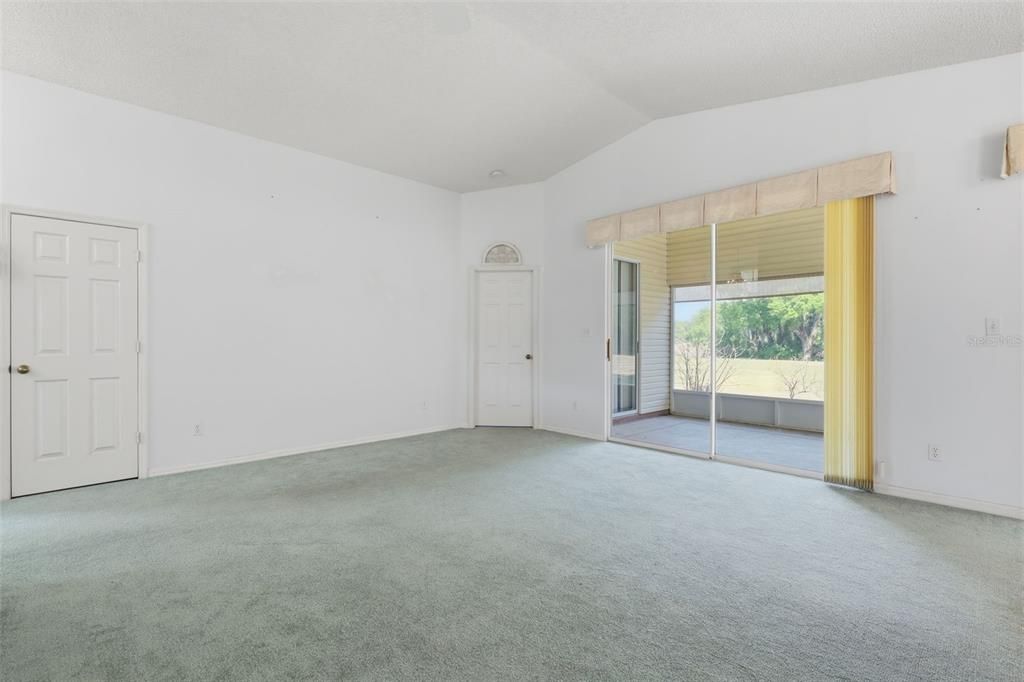 Activo con contrato: $239,000 (2 camas, 2 baños, 1456 Pies cuadrados)