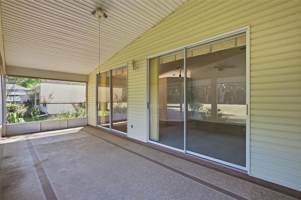 Activo con contrato: $239,000 (2 camas, 2 baños, 1456 Pies cuadrados)