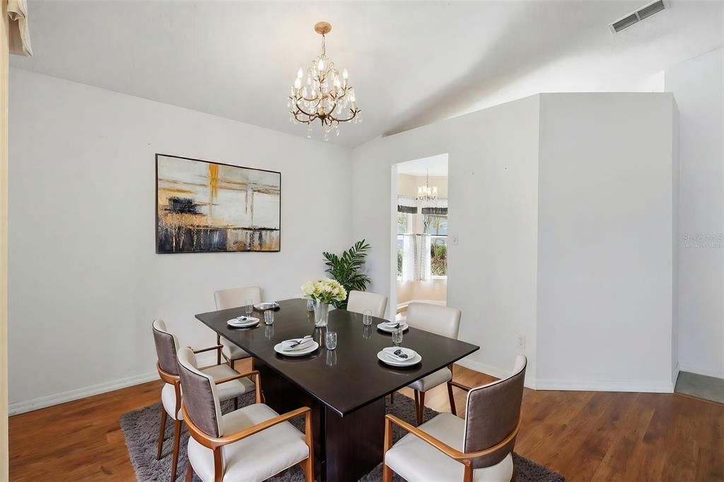 Activo con contrato: $239,000 (2 camas, 2 baños, 1456 Pies cuadrados)