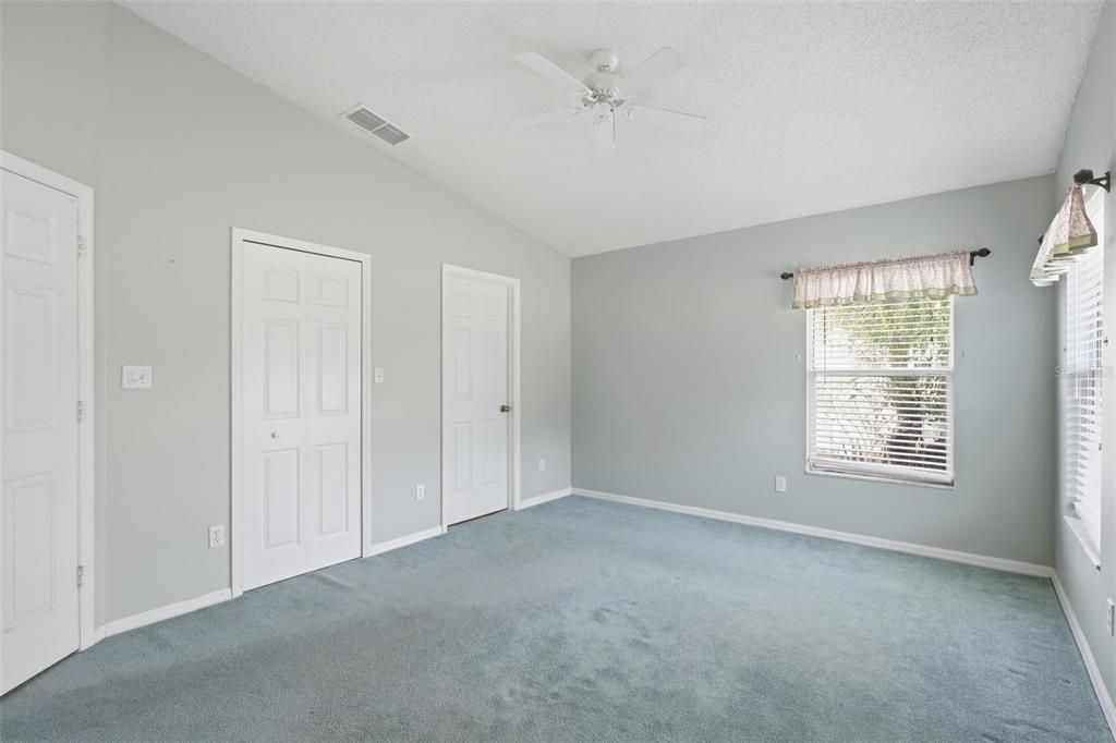 Activo con contrato: $239,000 (2 camas, 2 baños, 1456 Pies cuadrados)