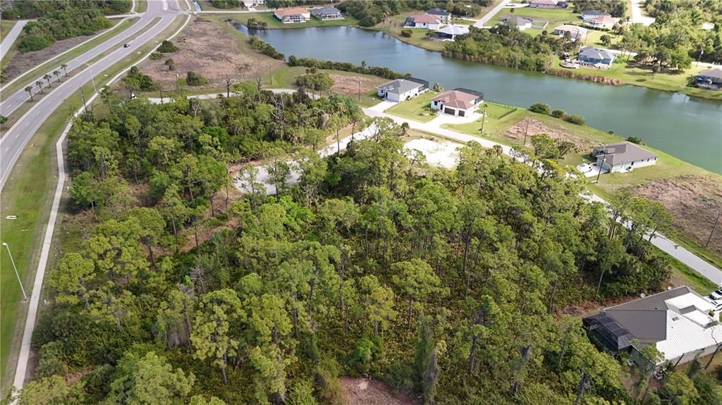 На продажу: $21,000 (0.17 acres)