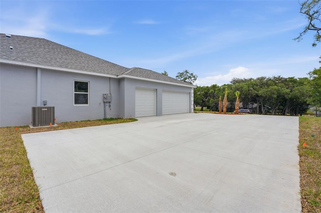 For Sale: $893,000 (4 beds, 3 baths, 3521 Square Feet)
