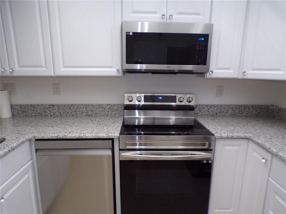 En Renta: $1,375 (2 camas, 2 baños, 807 Pies cuadrados)