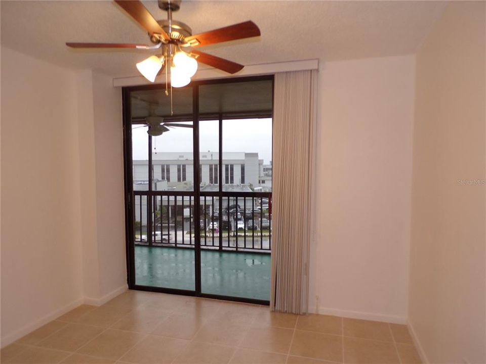 En Renta: $1,375 (2 camas, 2 baños, 807 Pies cuadrados)