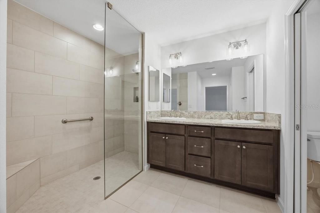For Sale: $425,000 (3 beds, 2 baths, 1525 Square Feet)