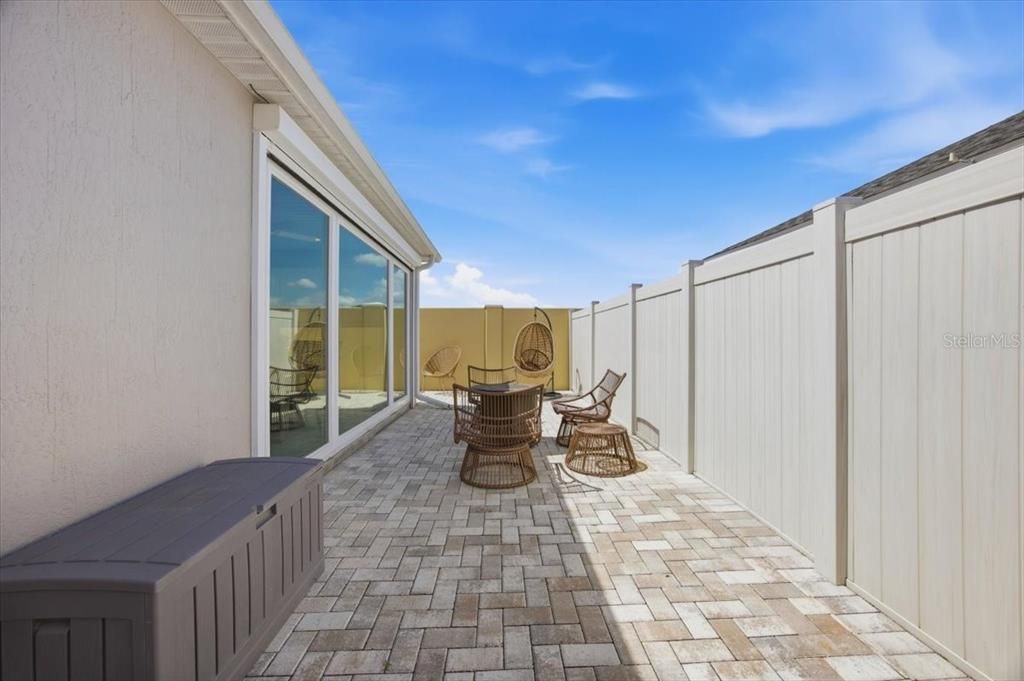 For Sale: $425,000 (3 beds, 2 baths, 1525 Square Feet)