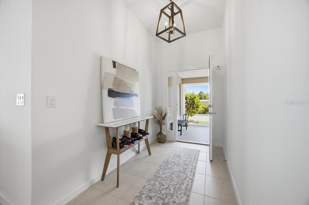 For Sale: $425,000 (3 beds, 2 baths, 1525 Square Feet)