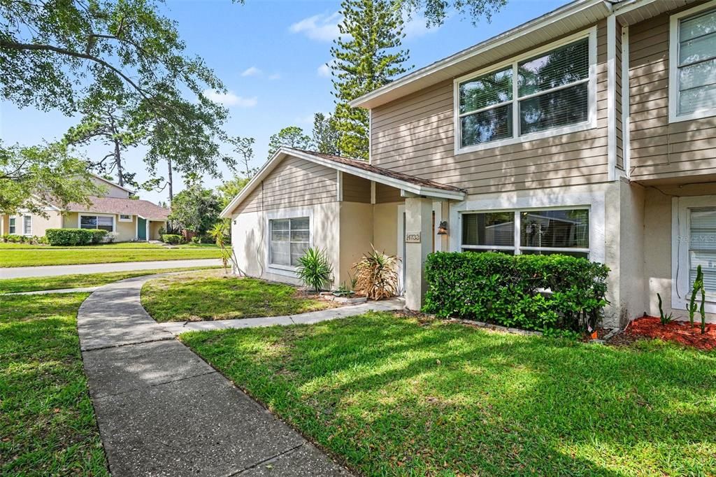 Activo con contrato: $224,900 (2 camas, 1 baños, 1102 Pies cuadrados)